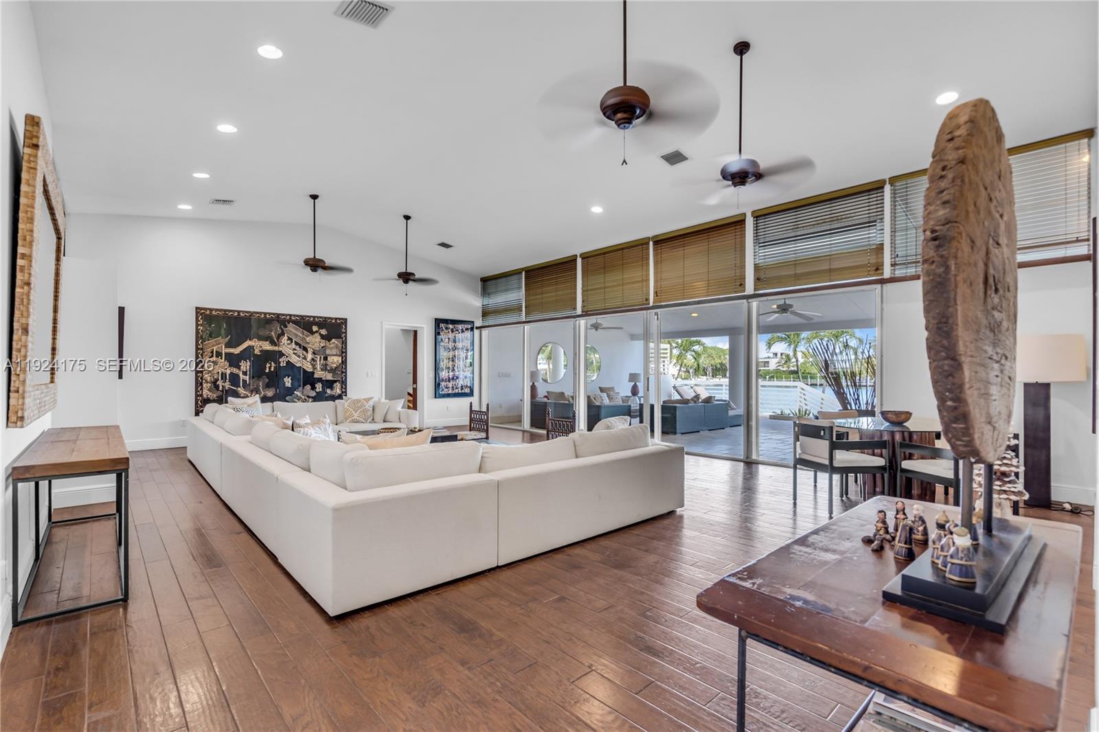 591 N Mashta Dr Key Biscayne, FL 33149