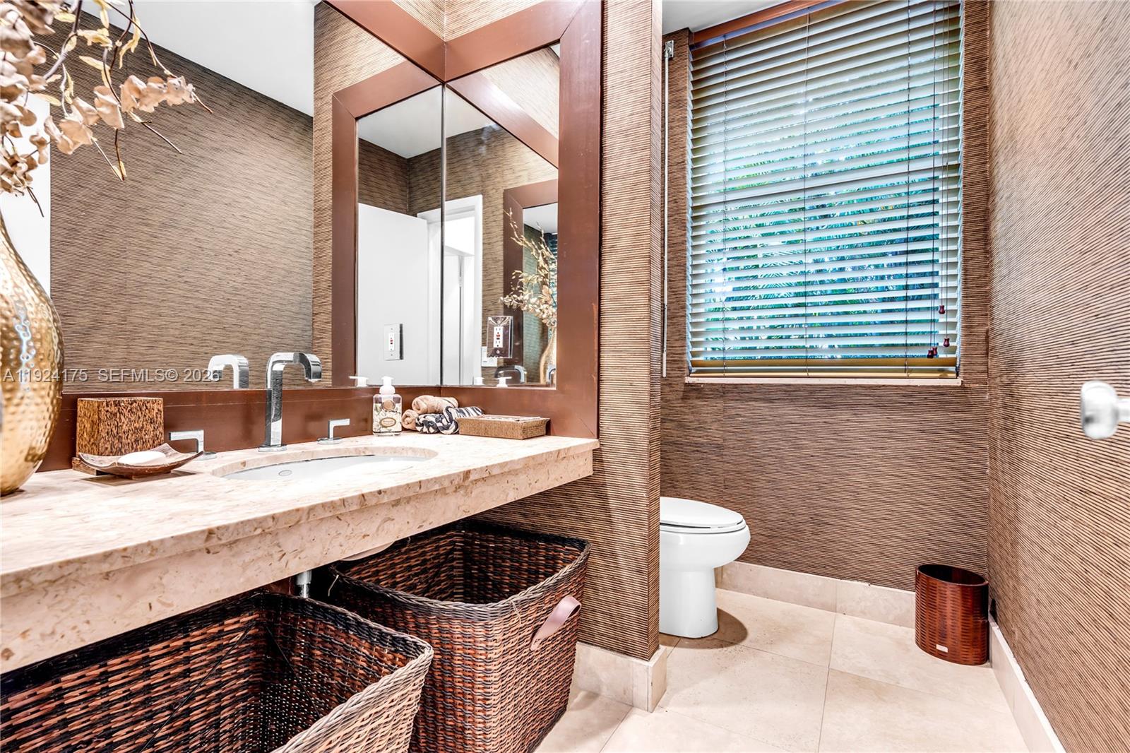 591 N Mashta Dr Key Biscayne, FL 33149