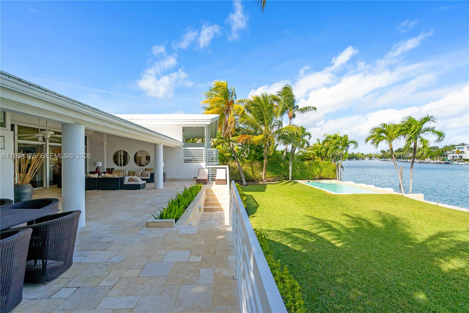 591 N Mashta Dr Key Biscayne, FL 33149