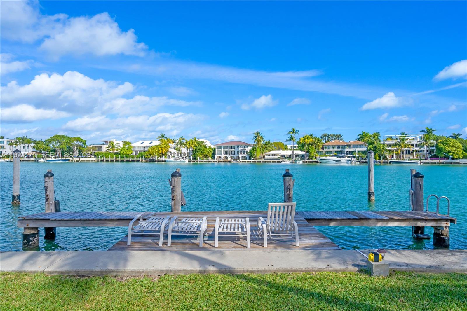 591 N Mashta Dr Key Biscayne, FL 33149