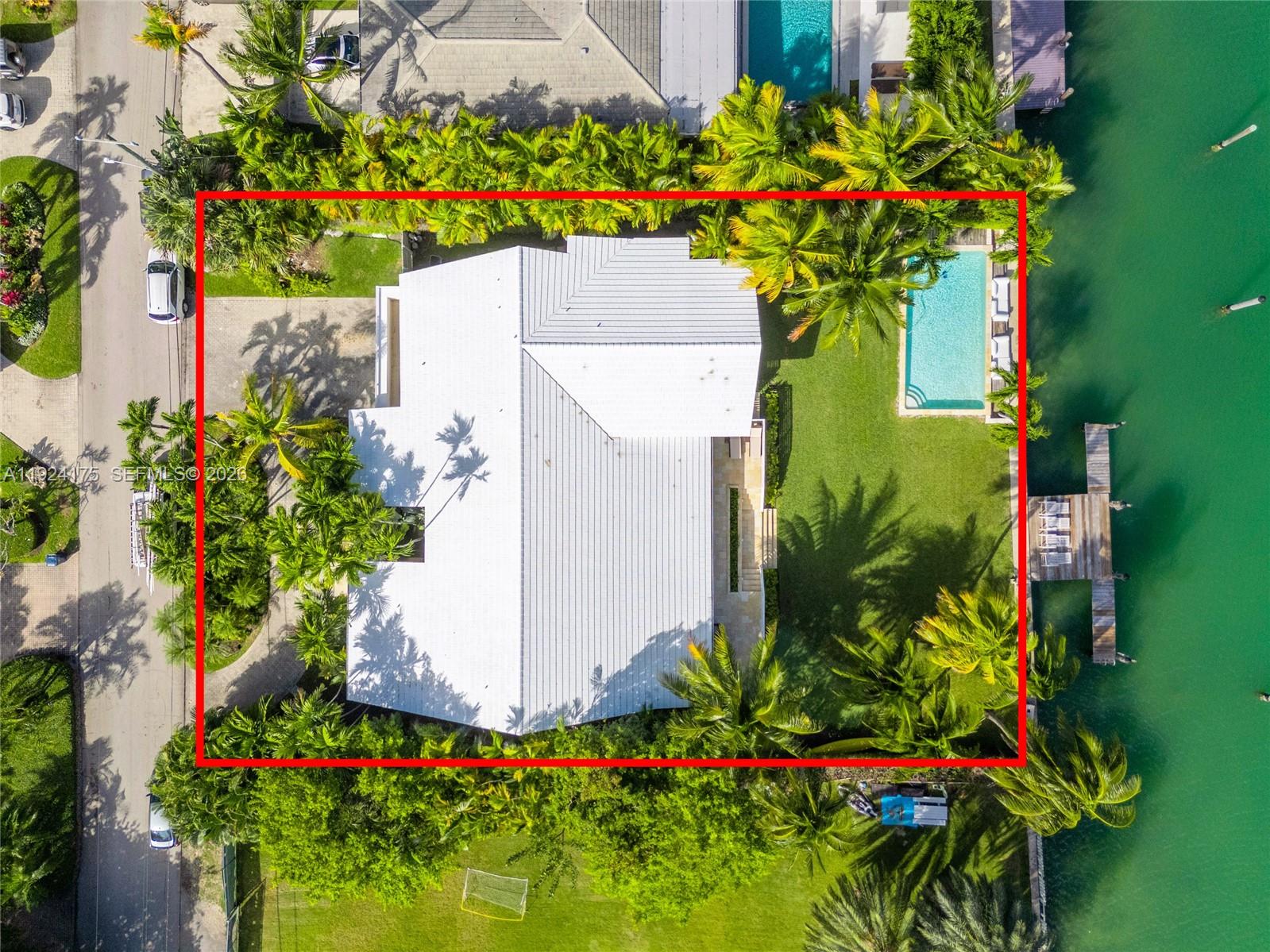 591 N Mashta Dr Key Biscayne, FL 33149