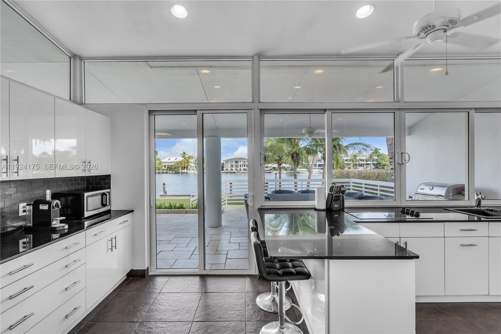 591 N Mashta Dr Key Biscayne, FL 33149