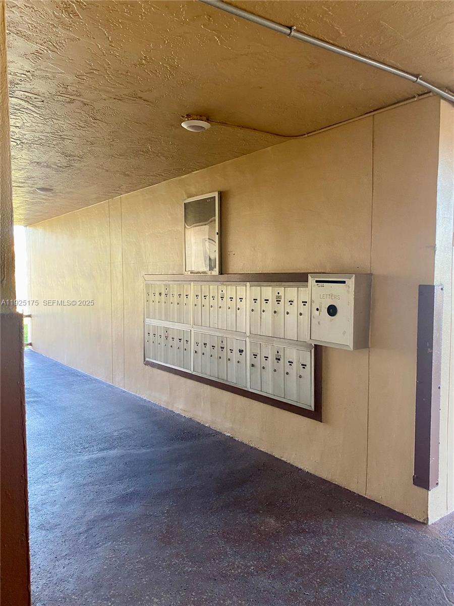 9261 Sunrise Lks Blvd #103 Sunrise, FL 33322