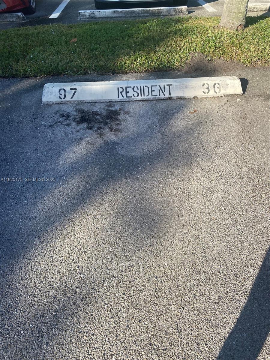 9261 Sunrise Lks Blvd #103 Sunrise, FL 33322