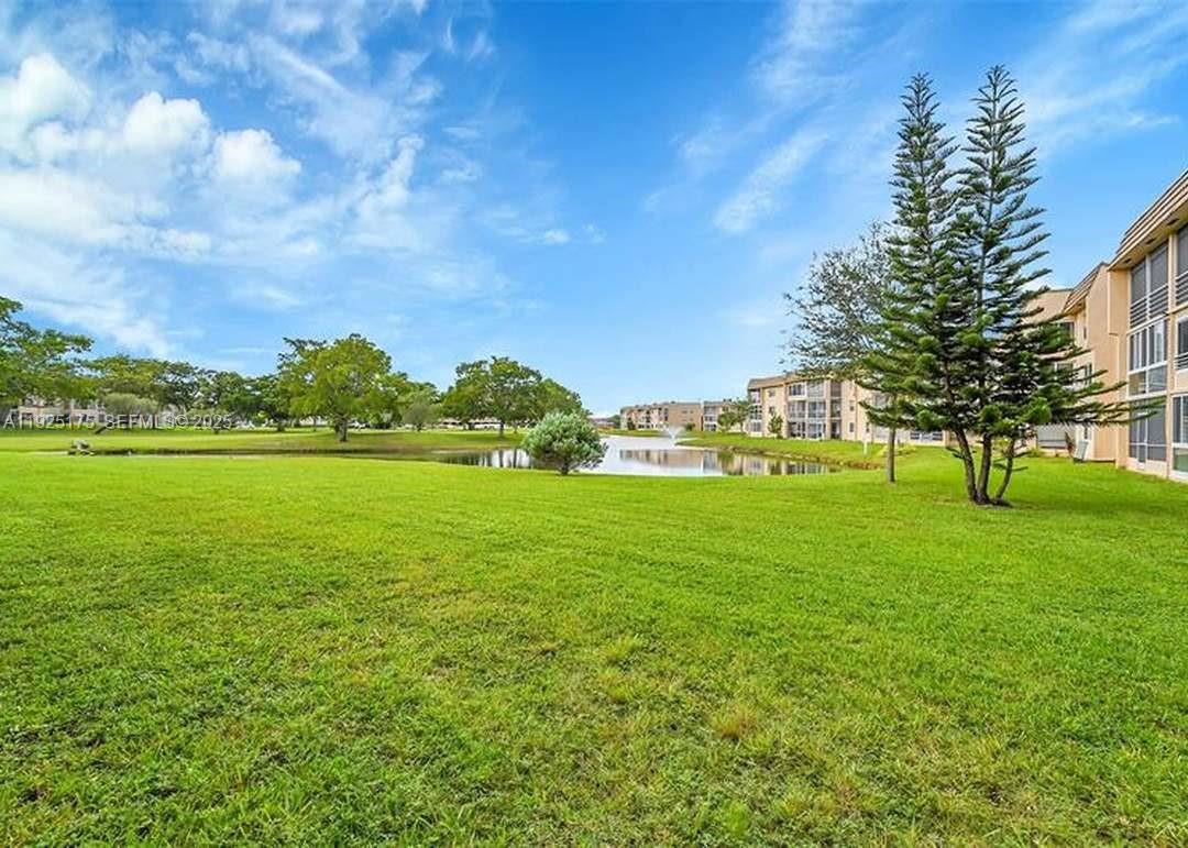 9261 Sunrise Lks Blvd #103 Sunrise, FL 33322