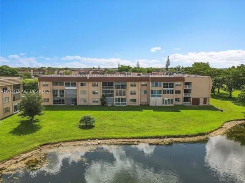 9261 Sunrise Lks Blvd #103 Sunrise, FL 33322