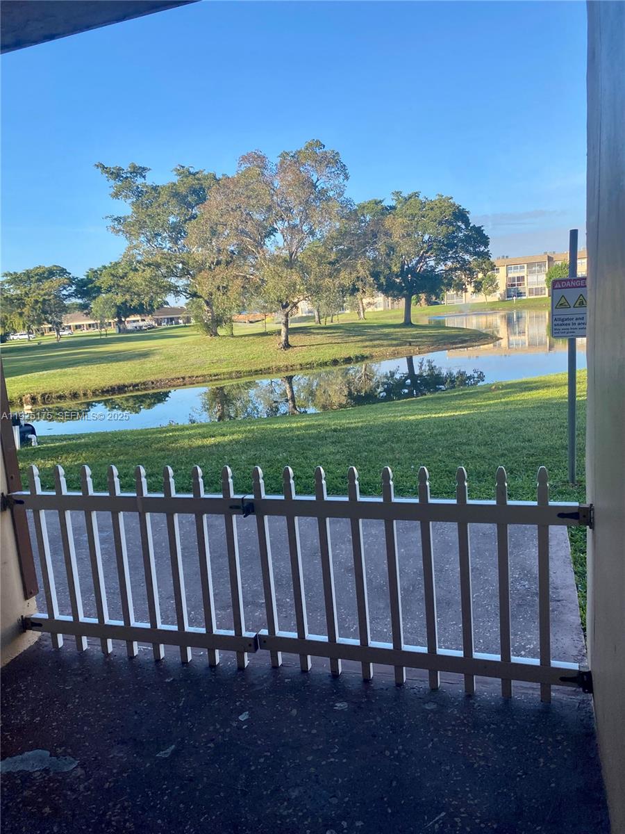 9261 Sunrise Lks Blvd #103 Sunrise, FL 33322