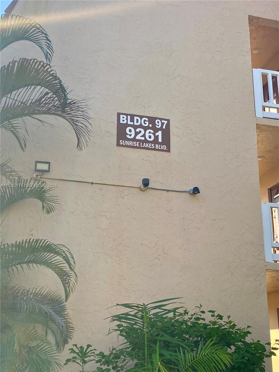 9261 Sunrise Lks Blvd #103 Sunrise, FL 33322