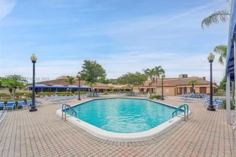 9261 Sunrise Lks Blvd #103 Sunrise, FL 33322