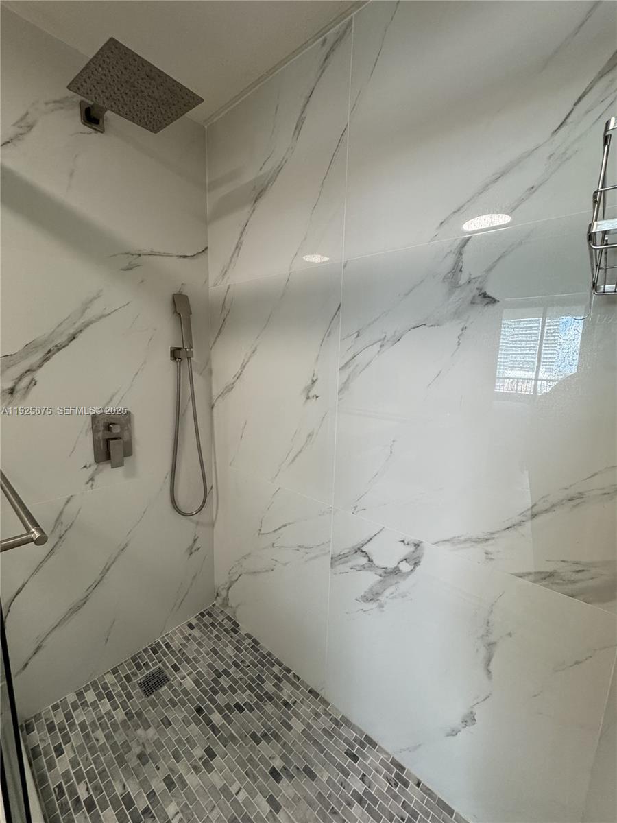 170 SE 14th St #1906 Miami, FL 33131