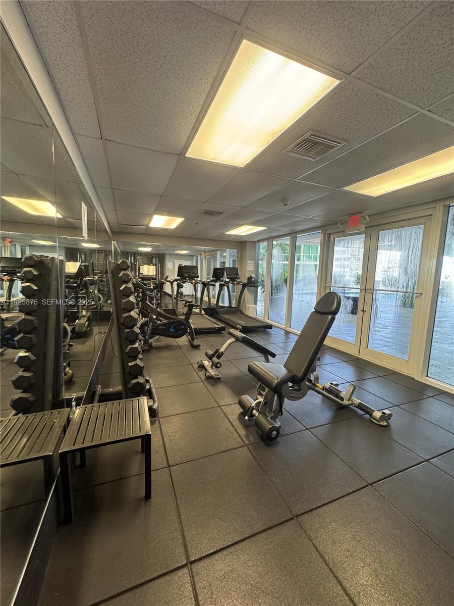 170 SE 14th St #1906 Miami, FL 33131