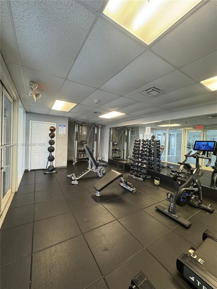 170 SE 14th St #1906 Miami, FL 33131