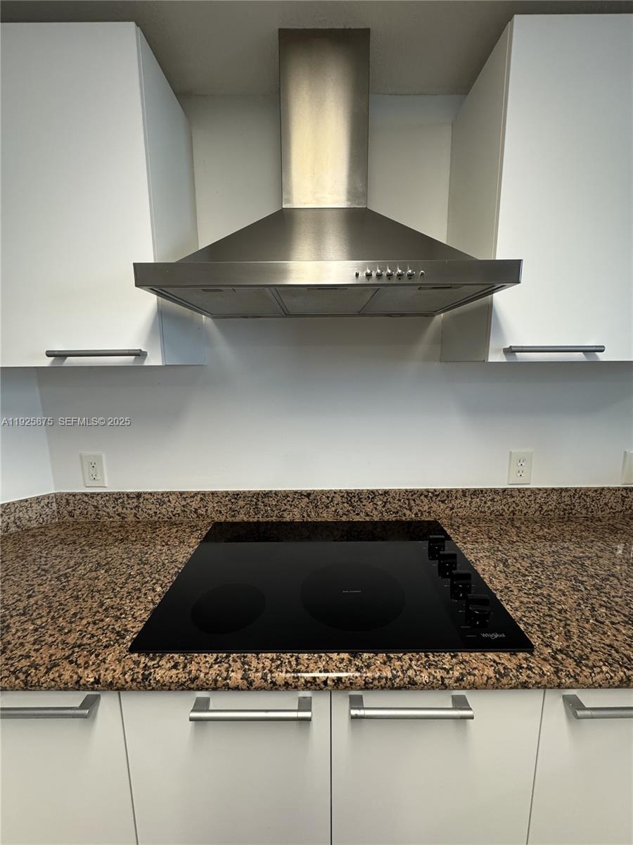 170 SE 14th St #1906 Miami, FL 33131