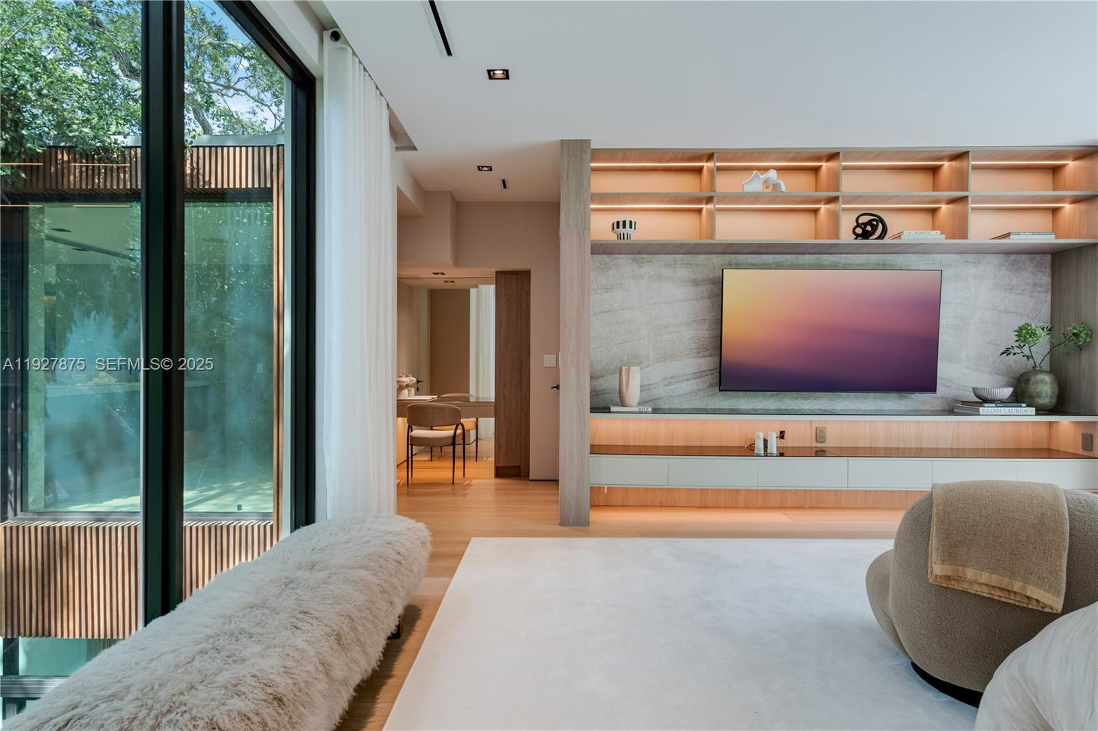 2800 Calusa St Miami, FL 33133