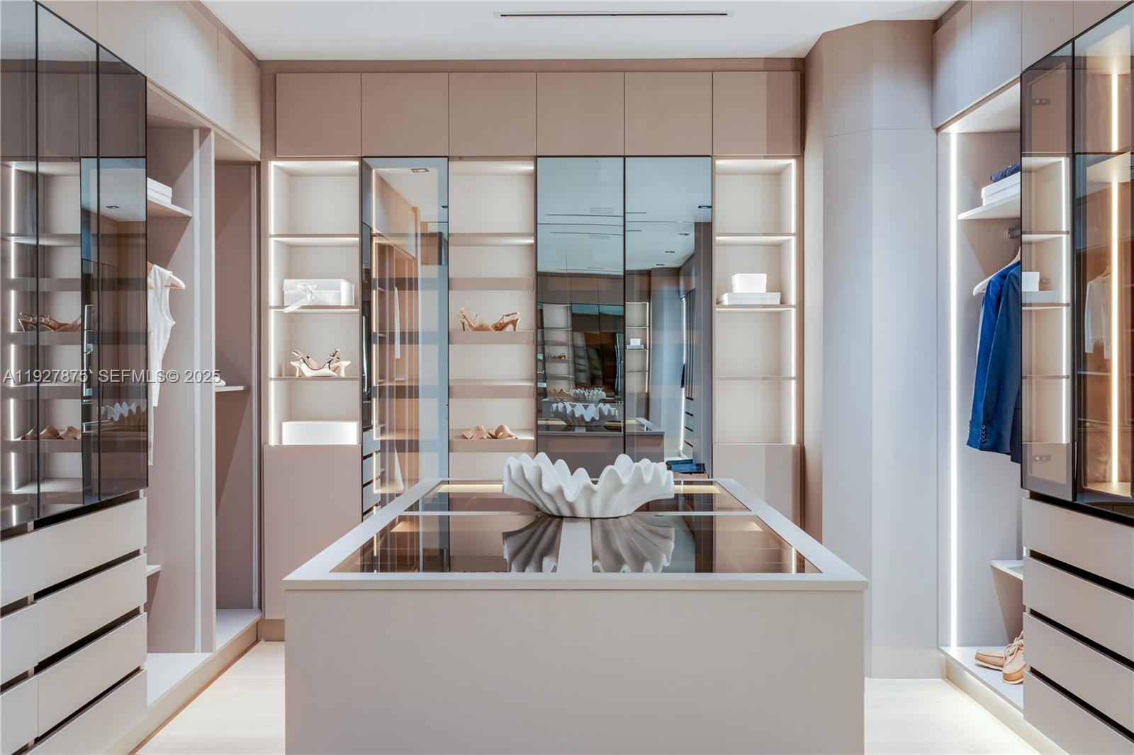 2800 Calusa St Miami, FL 33133