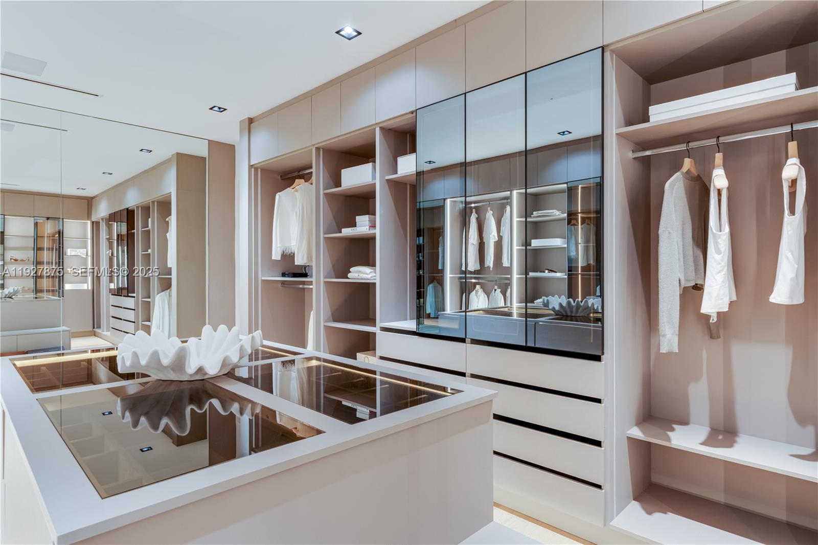 2800 Calusa St Miami, FL 33133