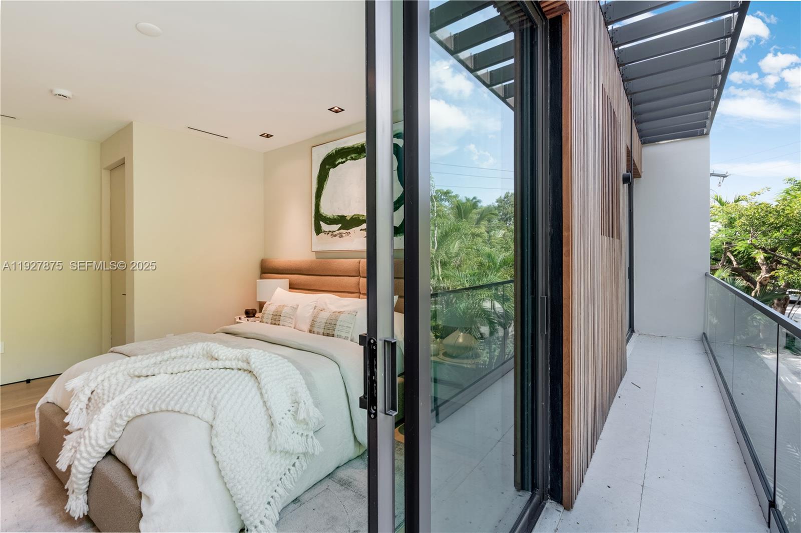 2800 Calusa St Miami, FL 33133