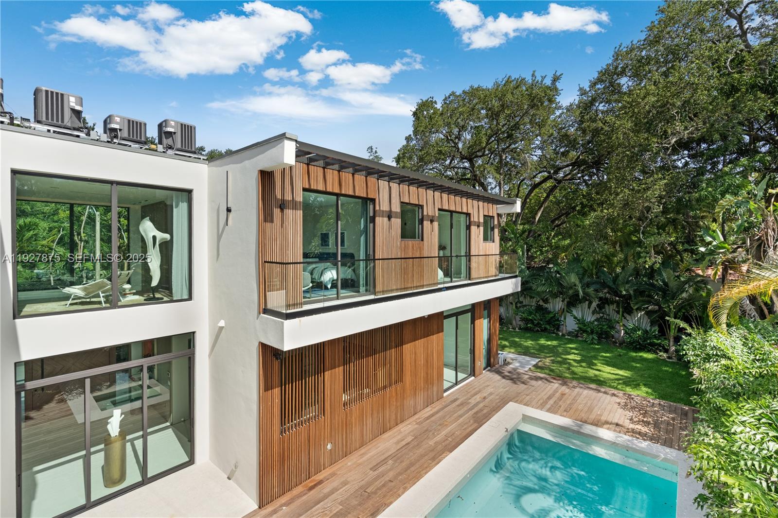 2800 Calusa St Miami, FL 33133