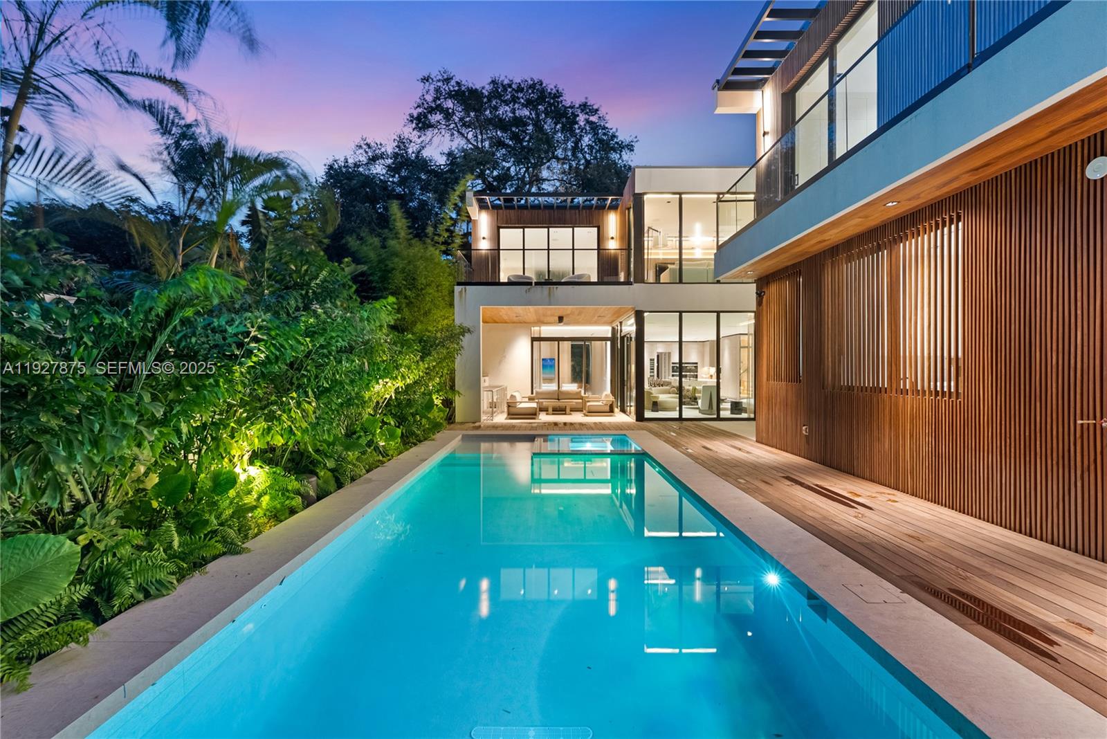 2800 Calusa St Miami, FL 33133