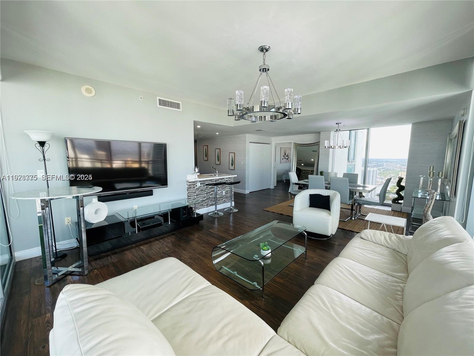 image The Ivy at Riverfront9