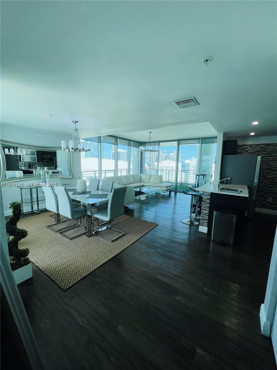 image The Ivy at Riverfront15