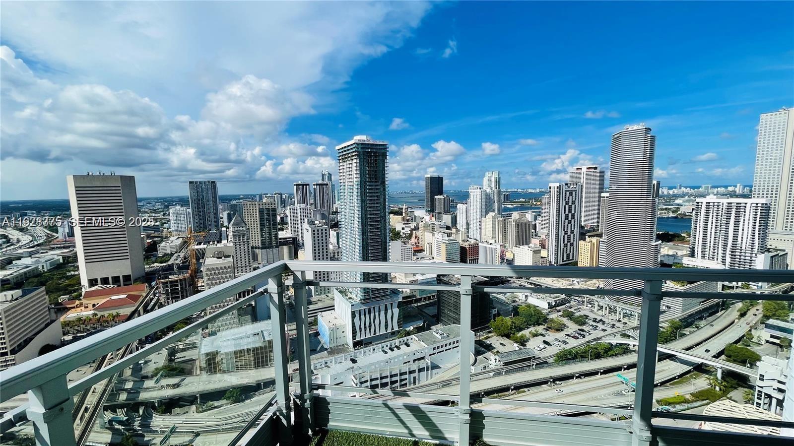 image The Ivy at Riverfront22