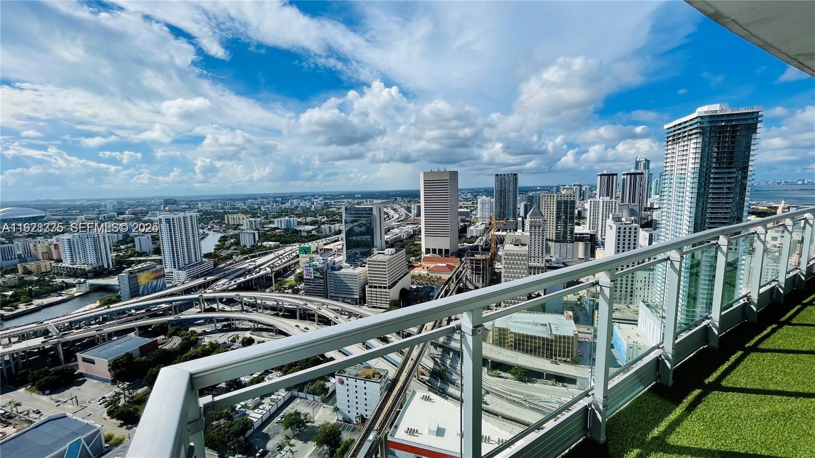 image The Ivy at Riverfront23