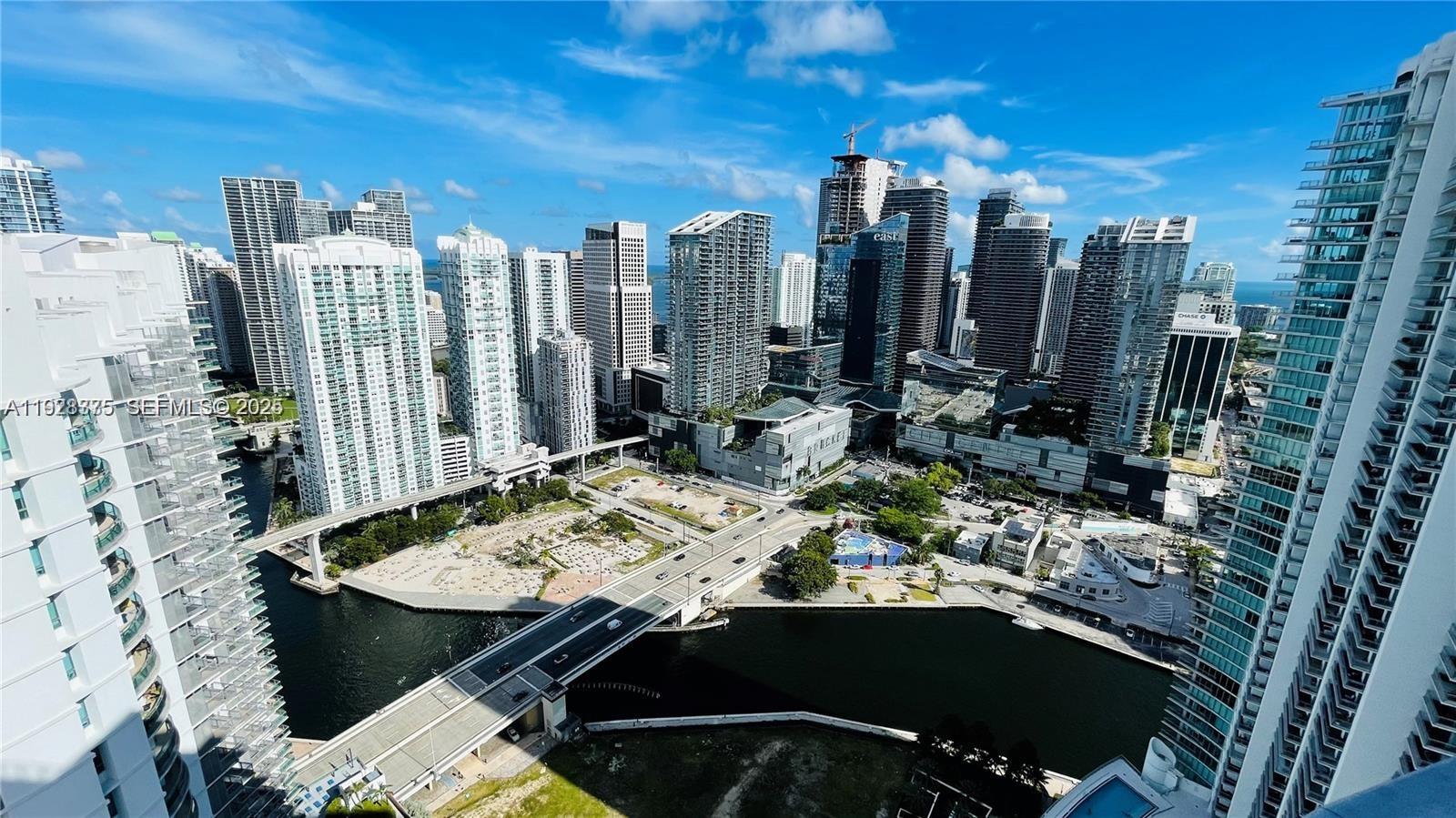 image The Ivy at Riverfront25