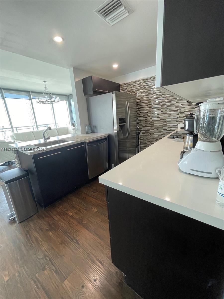 image The Ivy at Riverfront3