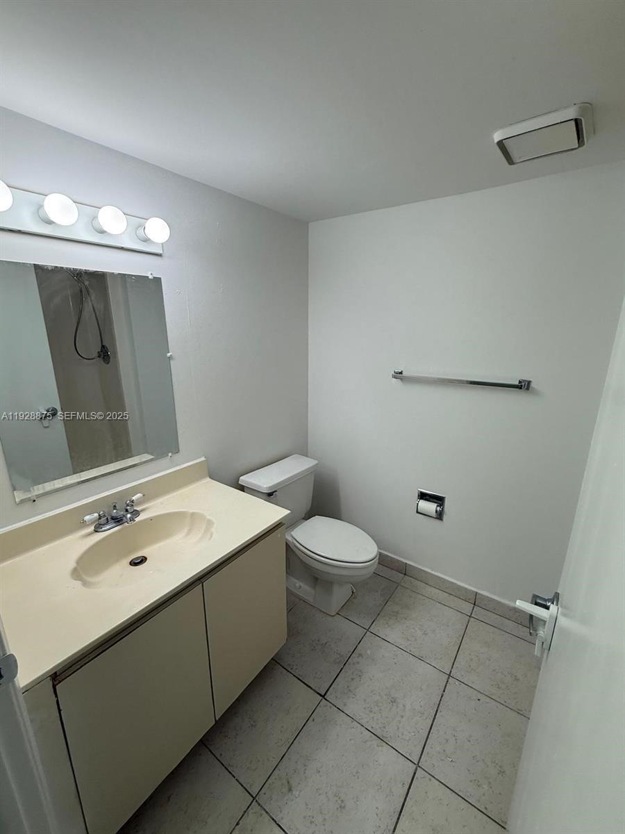 10257 NW 9th St Cir #112-10 Miami, FL 33172