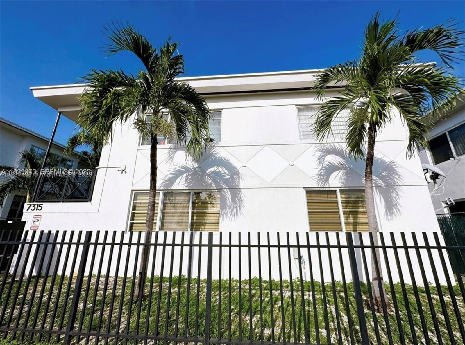 7315 Byron Ave #12 Miami Beach, FL 33141