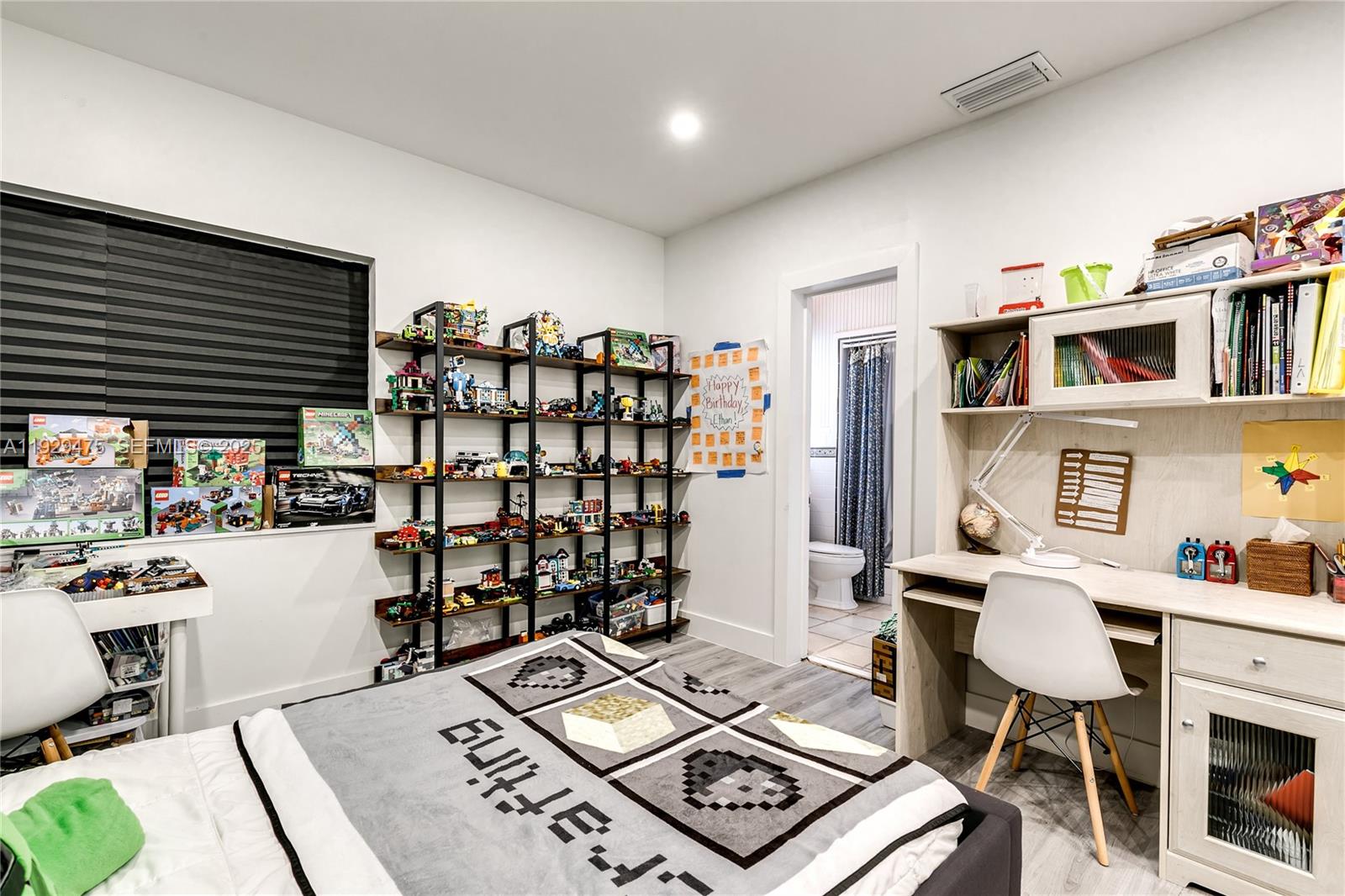 1349 Middle Riv Dr Fort Lauderdale, FL 33308