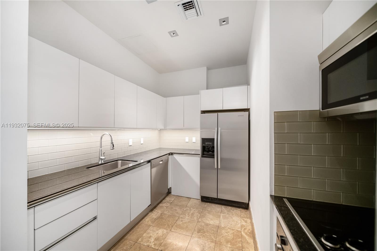 image 1060 Brickell - 105028