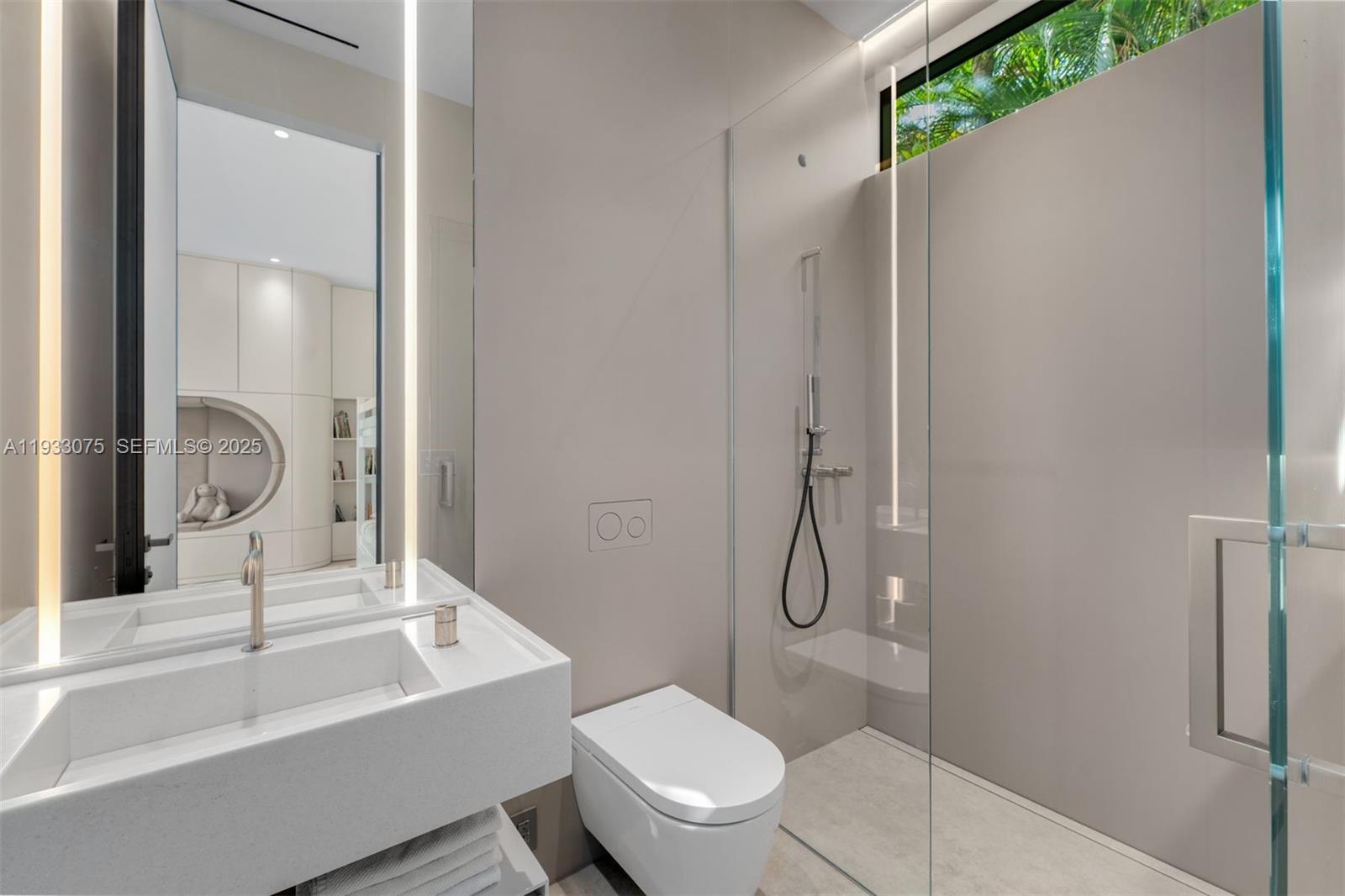 661 Melaleuca Ln Miami, FL 33137