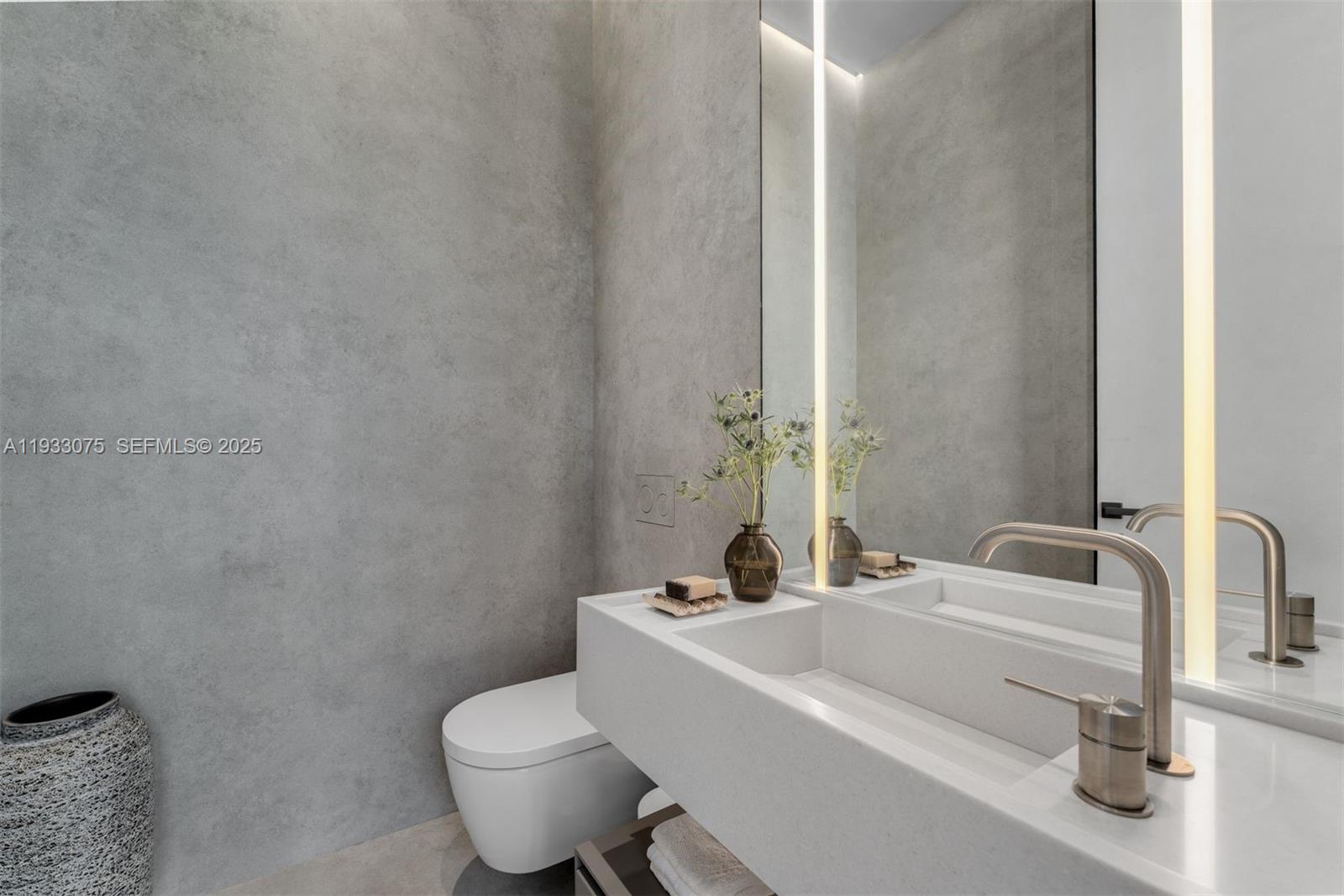 661 Melaleuca Ln Miami, FL 33137