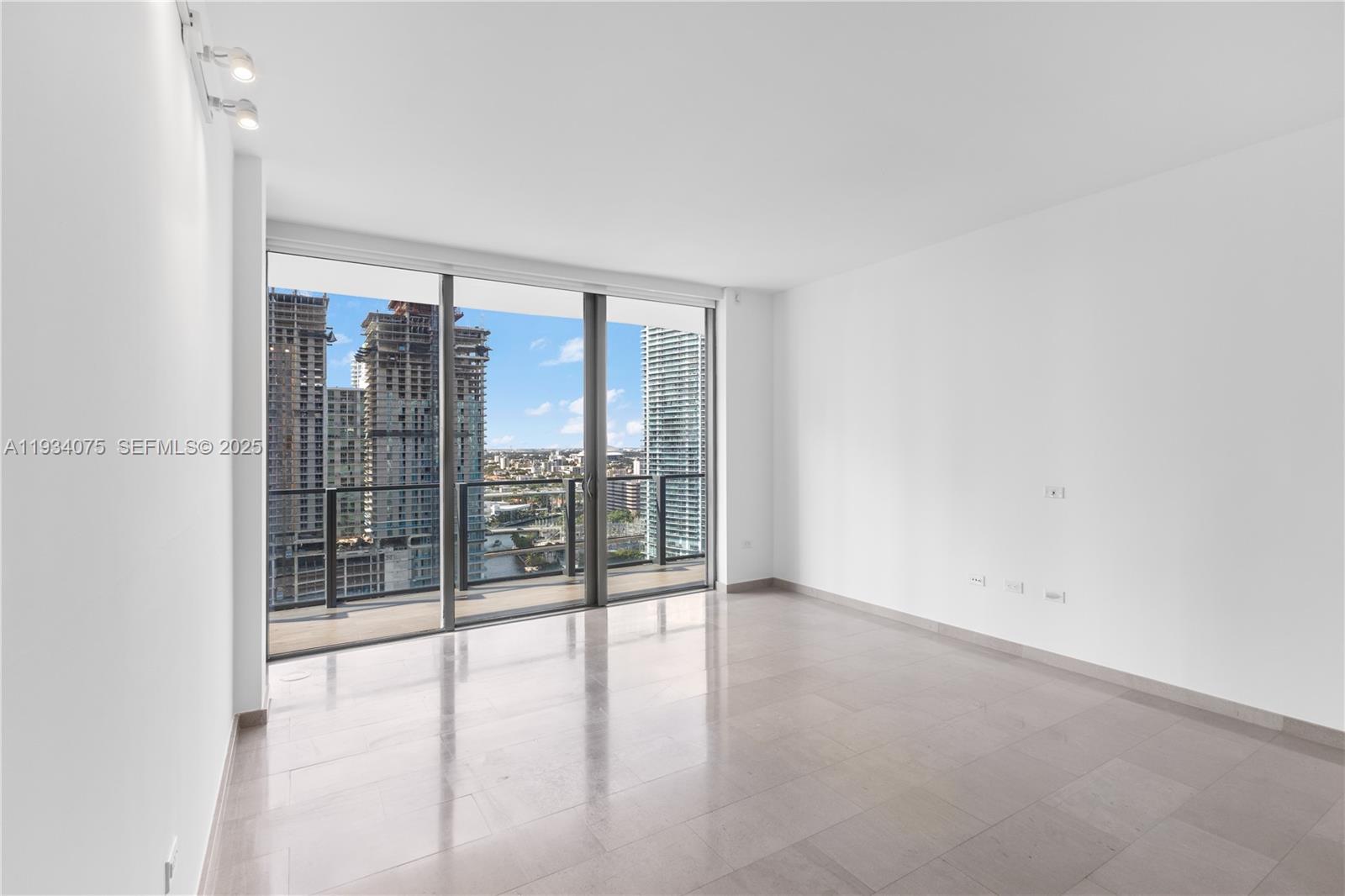 image Reach Brickell City Centre9