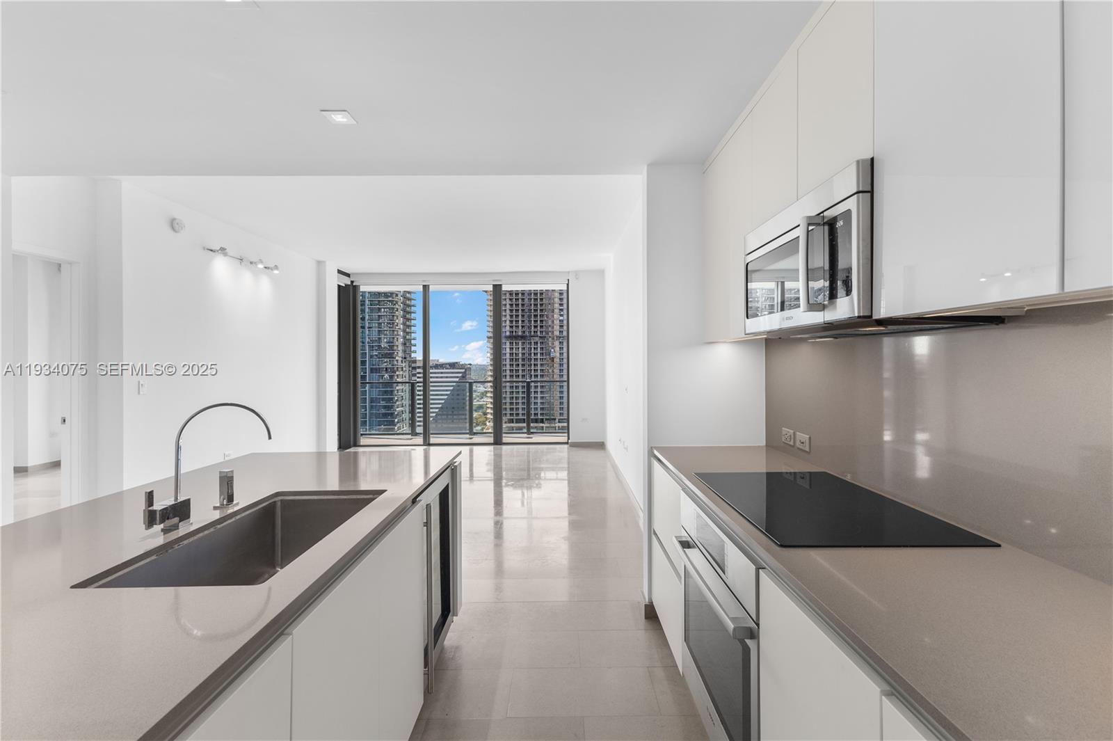 image Reach Brickell City Centre5