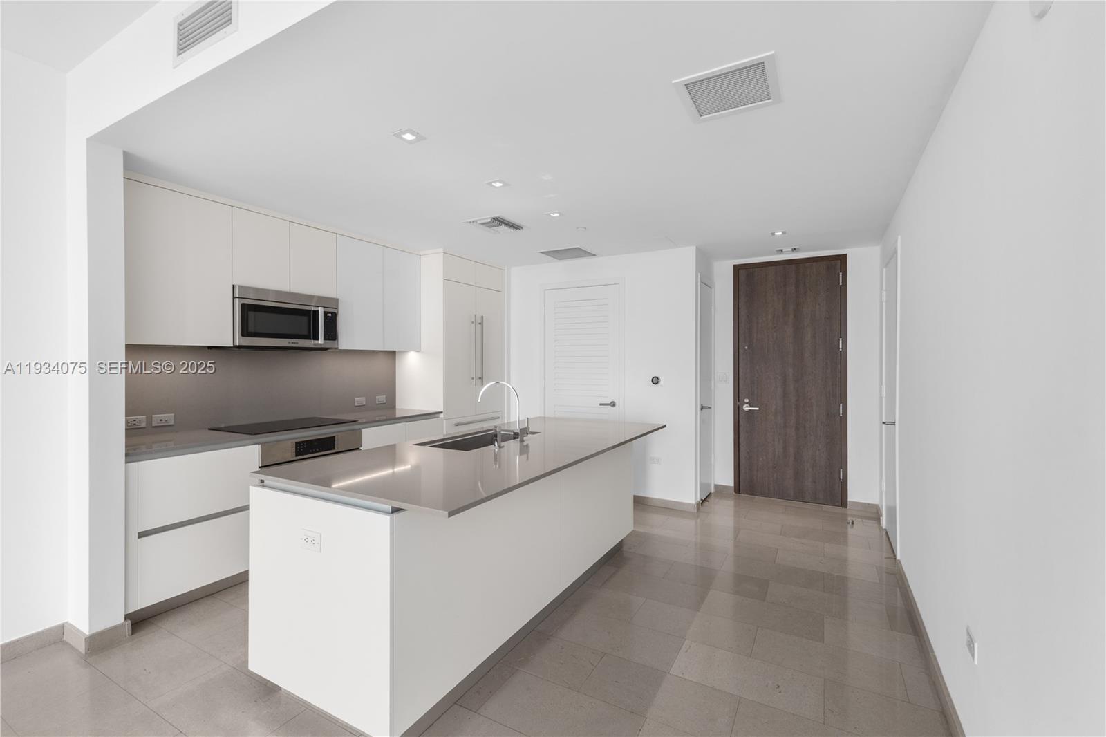 image Reach Brickell City Centre8