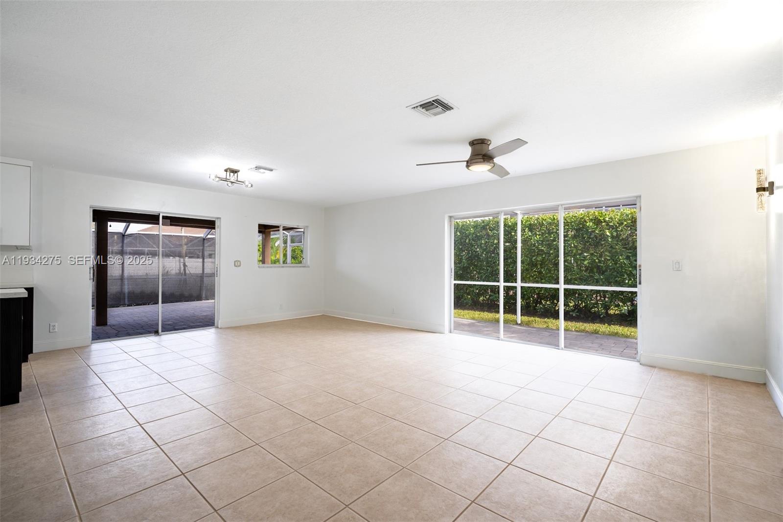 19313 NW 11th St Pembroke Pines, FL 33029
