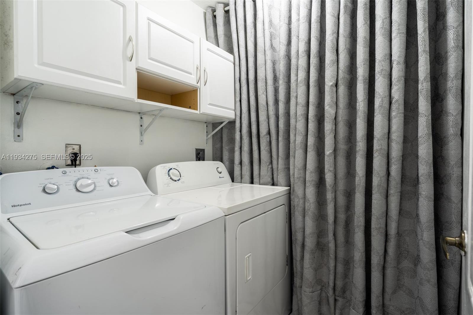 19313 NW 11th St Pembroke Pines, FL 33029