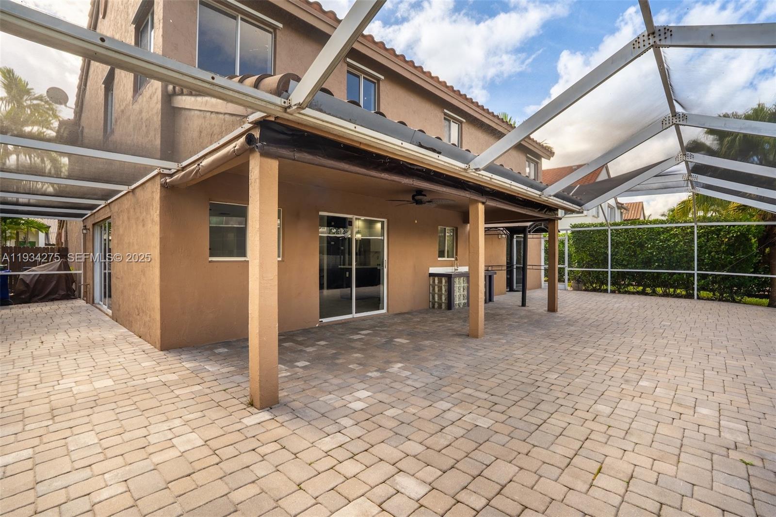 19313 NW 11th St Pembroke Pines, FL 33029