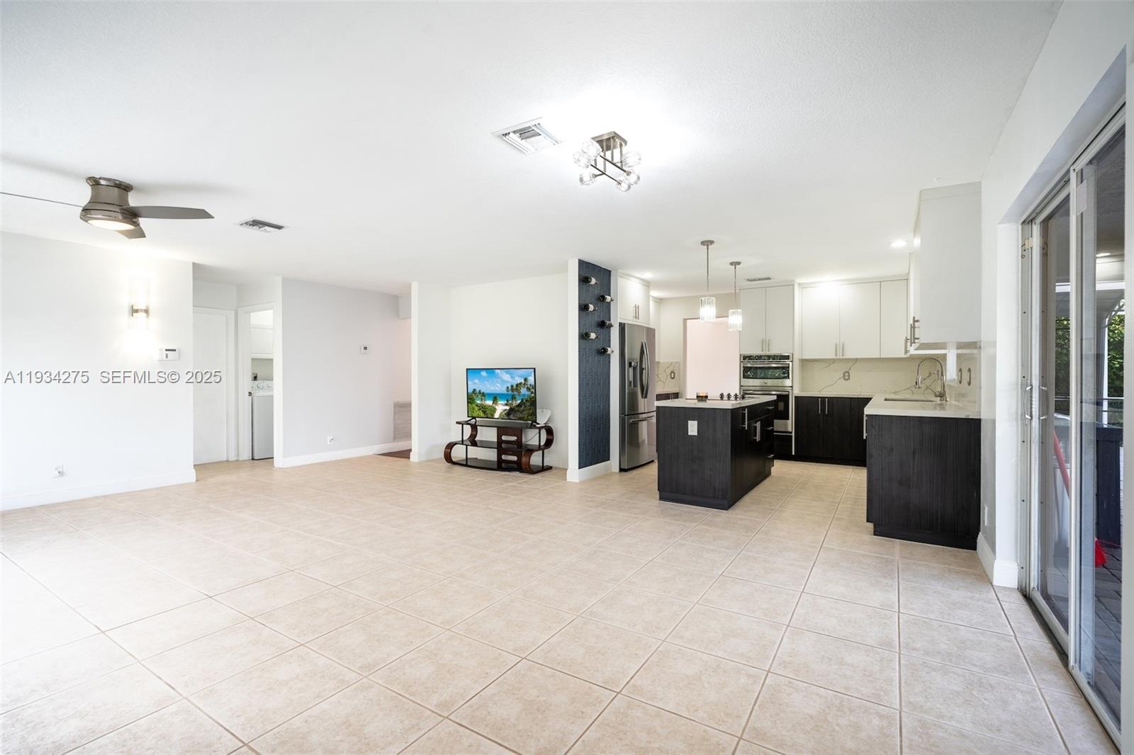 19313 NW 11th St Pembroke Pines, FL 33029