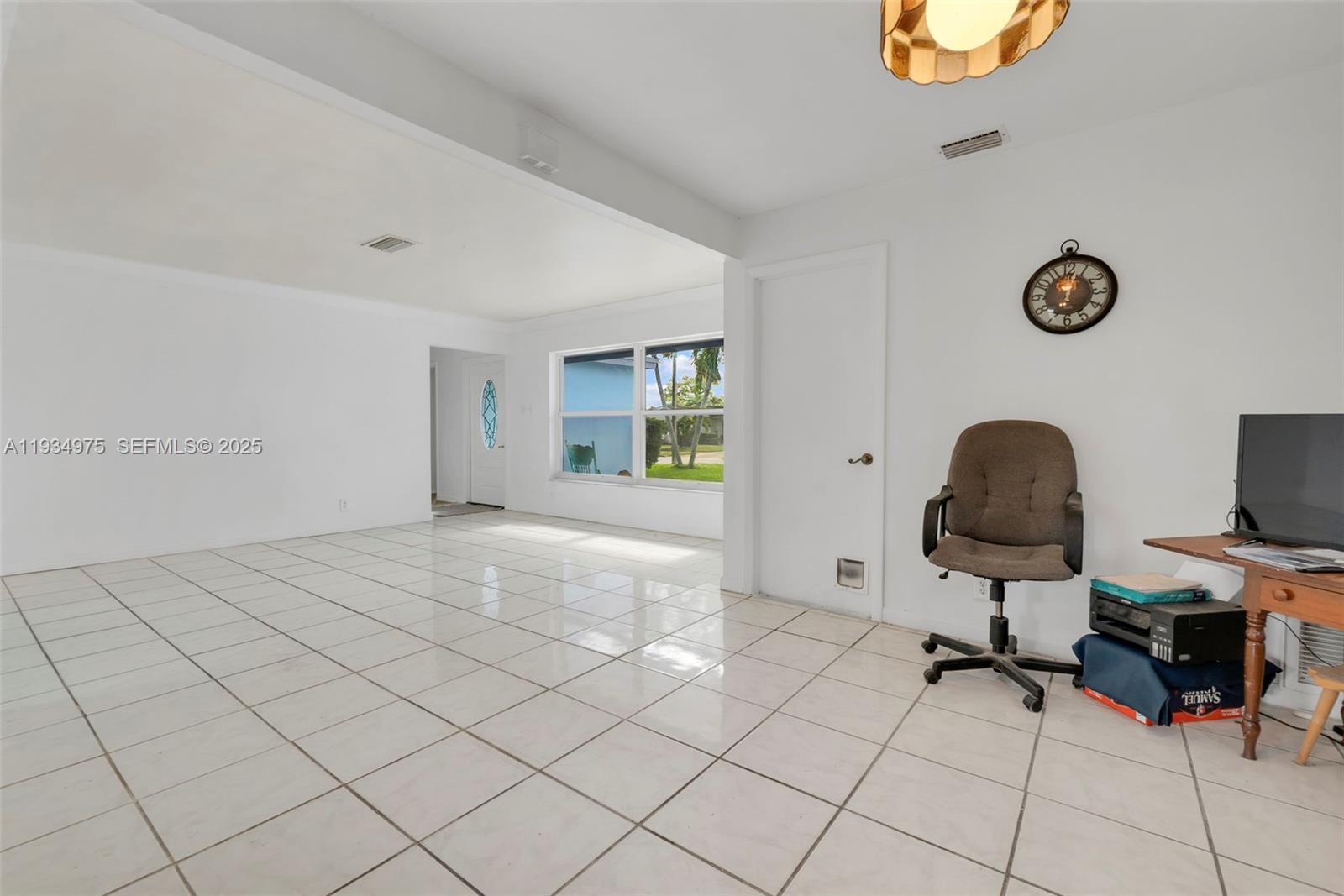 6945 NW 8th Ct Margate, FL 33063