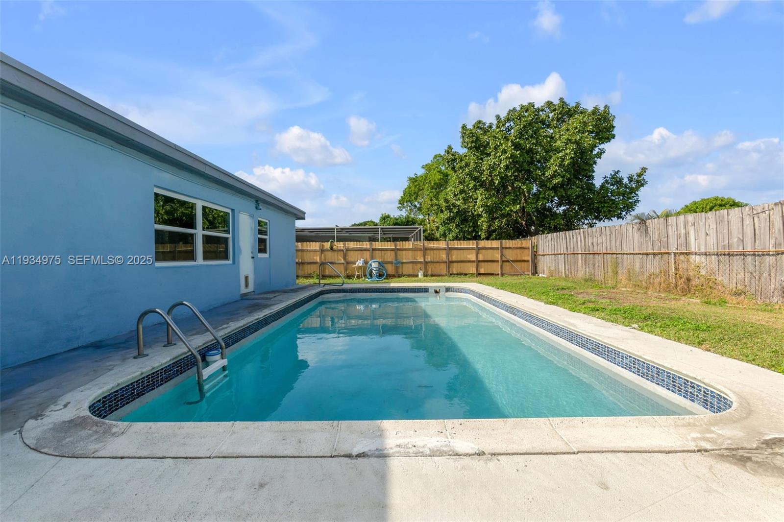 6945 NW 8th Ct Margate, FL 33063