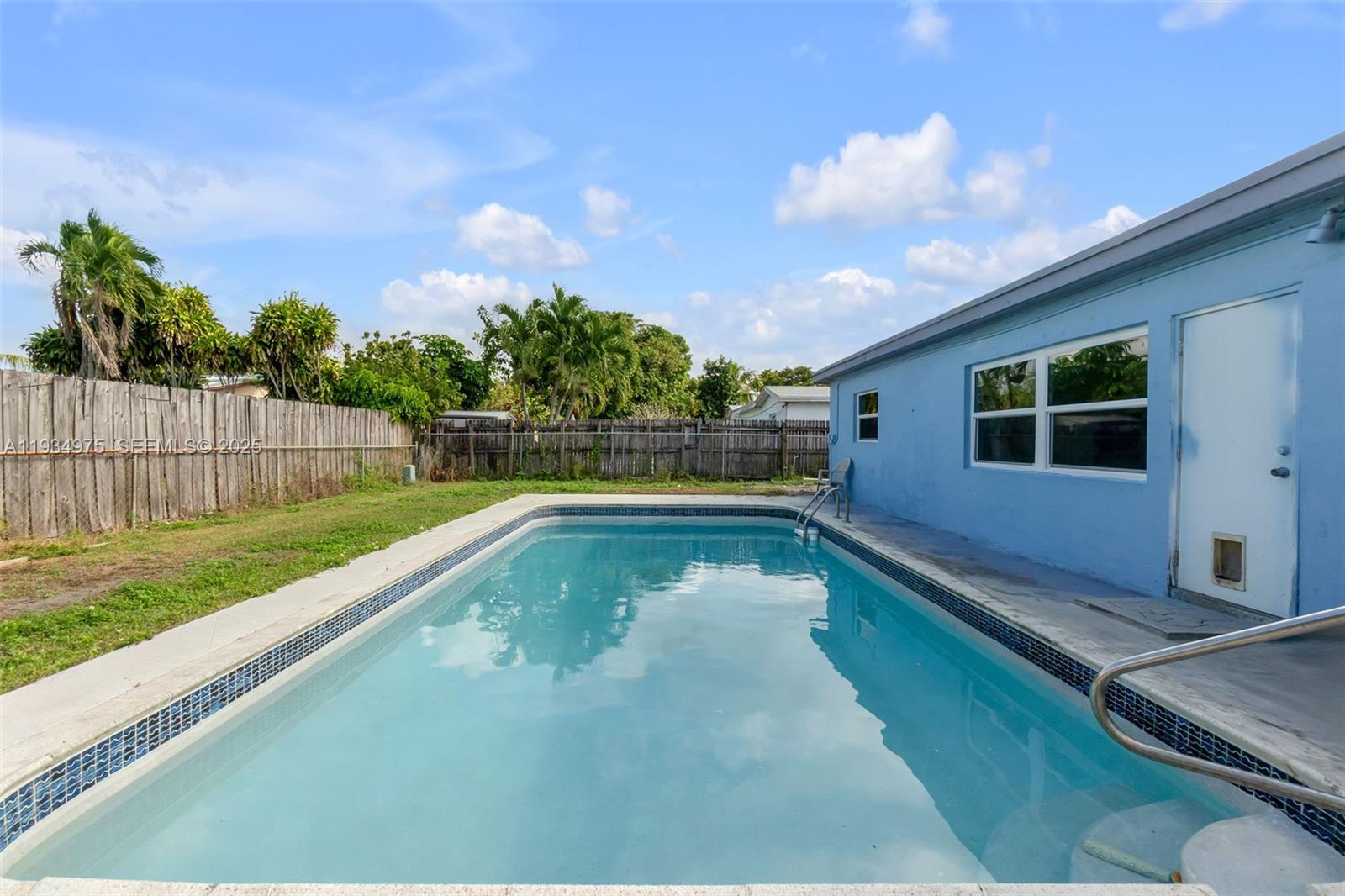 6945 NW 8th Ct Margate, FL 33063