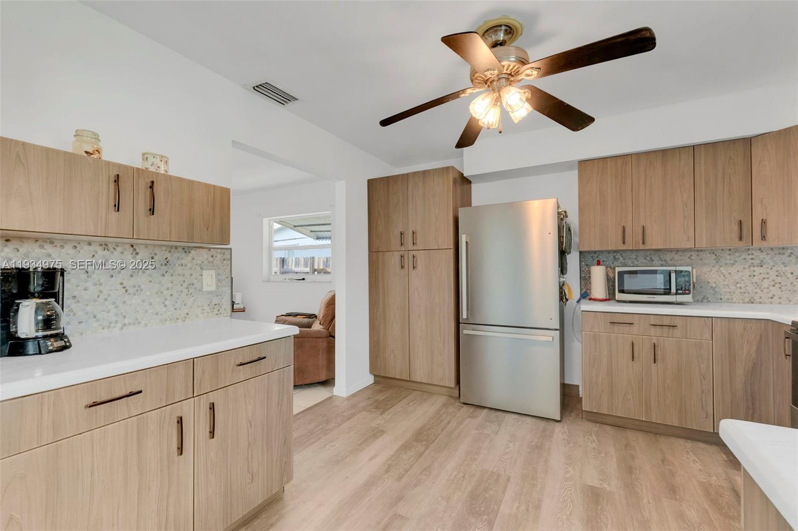 6945 NW 8th Ct Margate, FL 33063