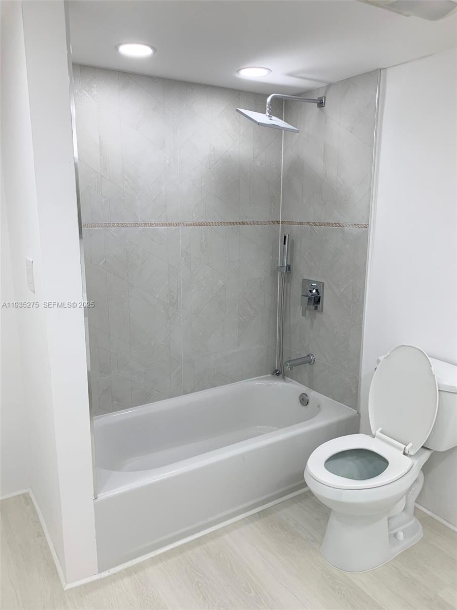 image Winston Towers 50021