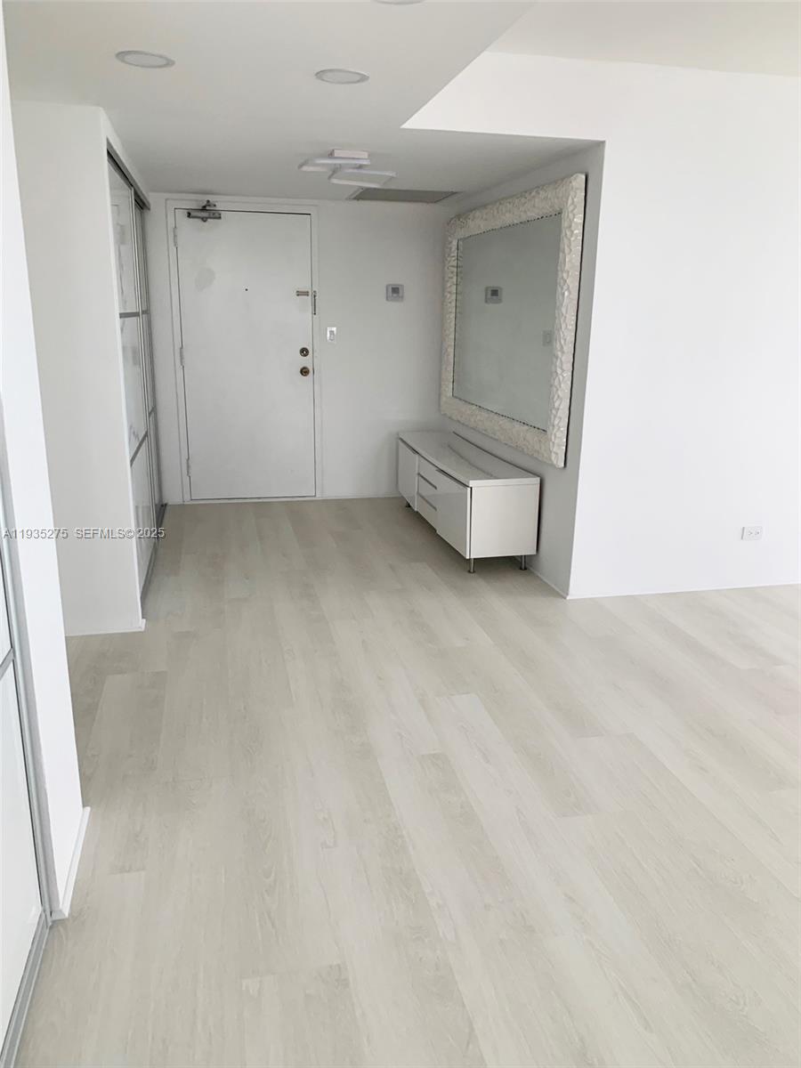 image Winston Towers 5003