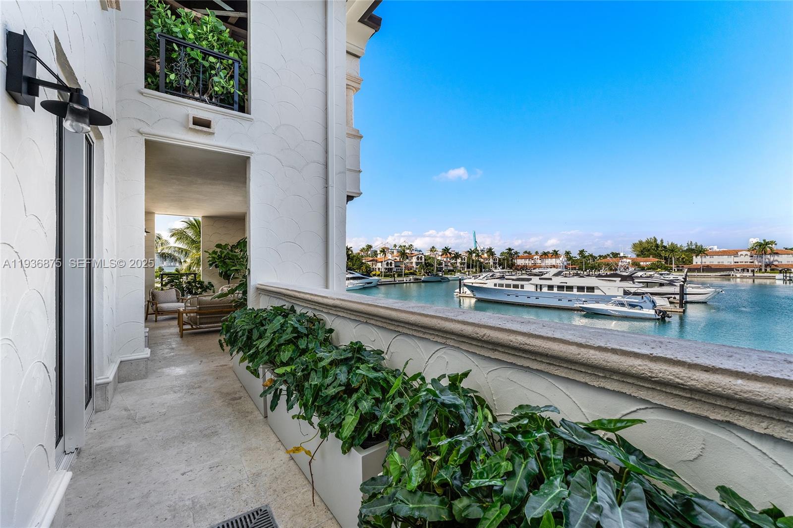 2521 Fisher Is Dr #6201 Miami Beach, FL 33109