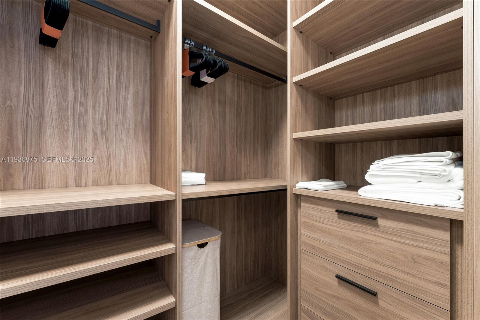 2521 Fisher Is Dr #6201 Miami Beach, FL 33109